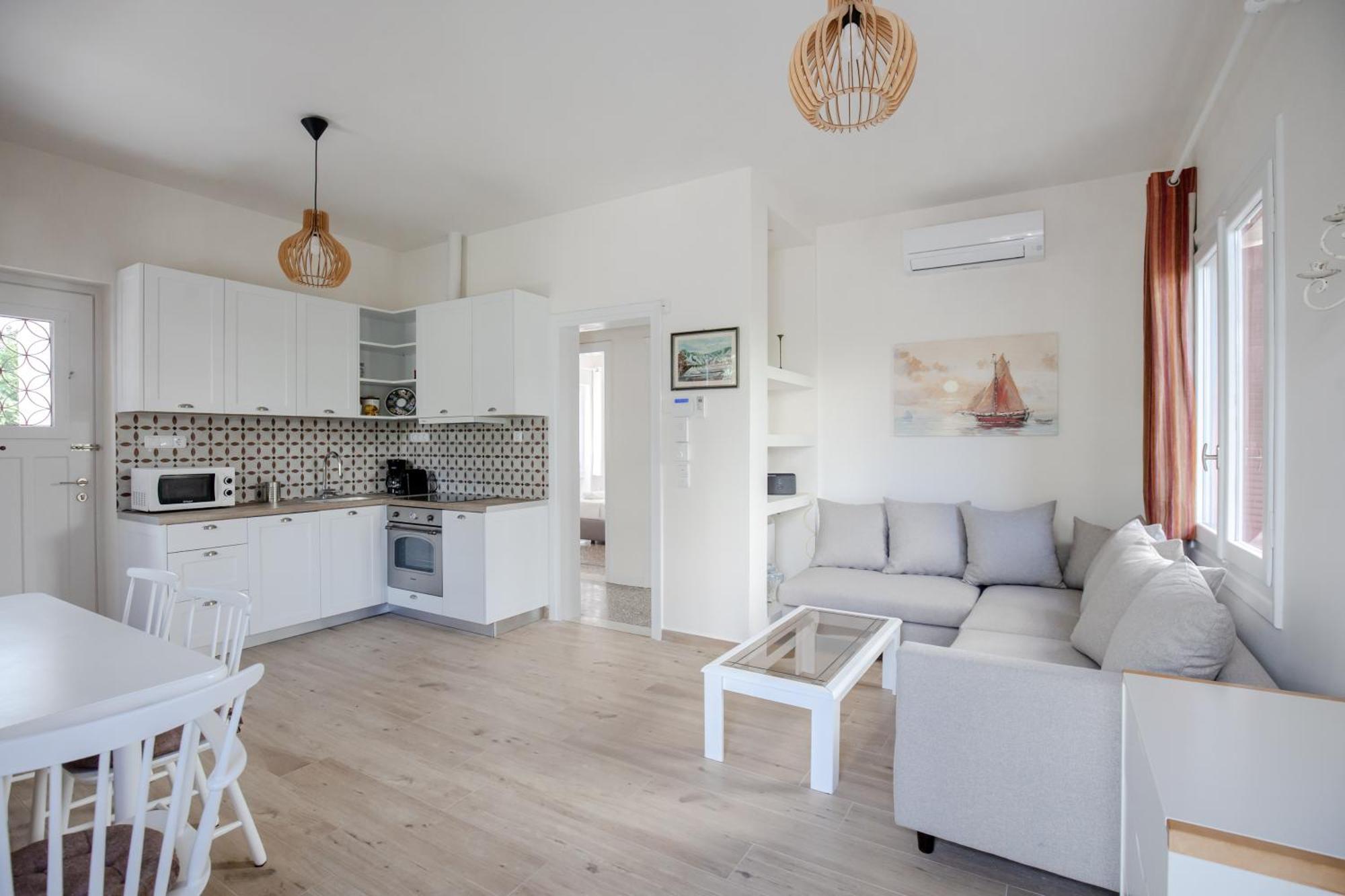 Private House - Garden - Glyfada *
